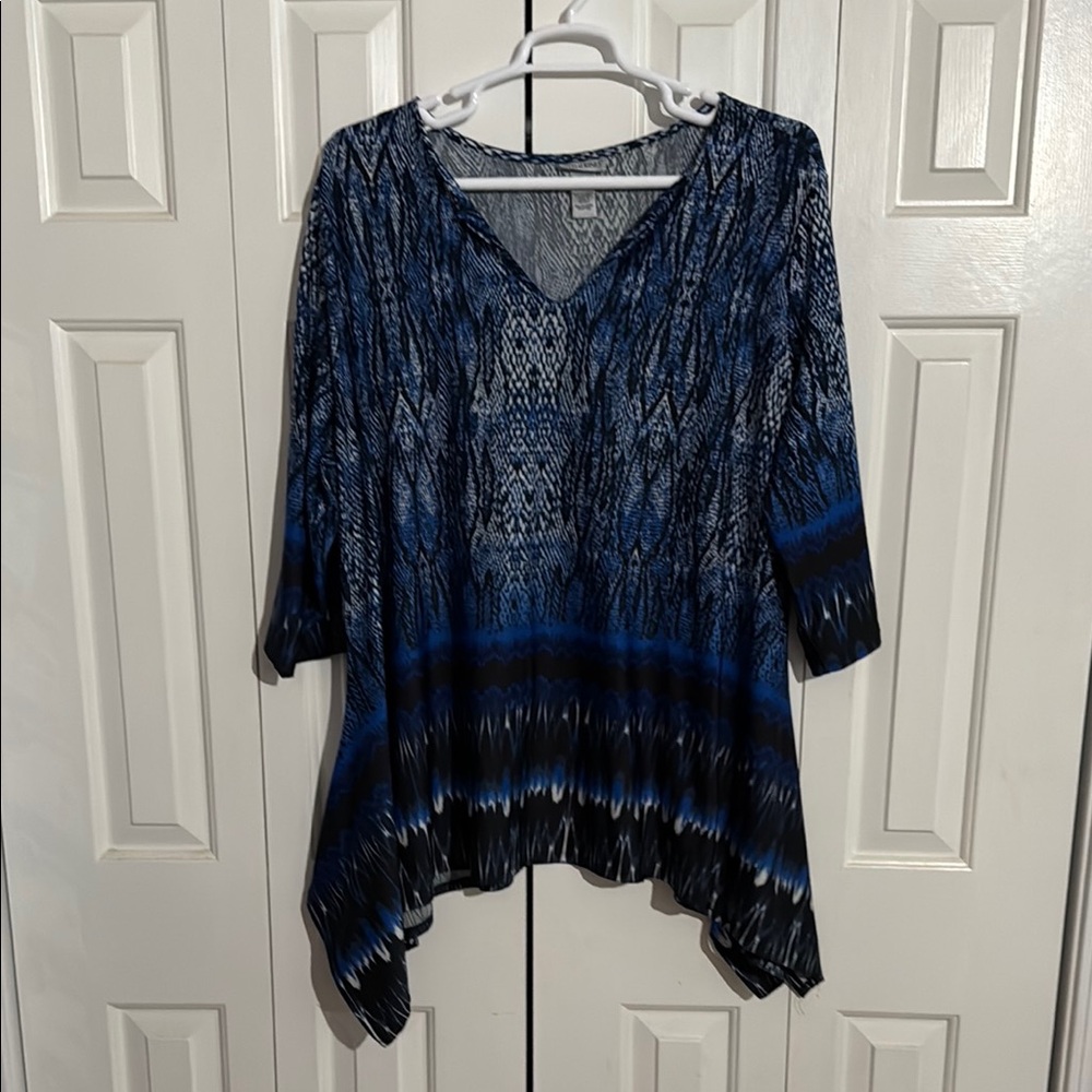 Women's Blue Patterned Top